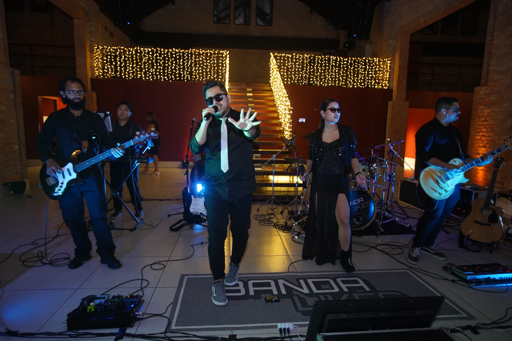 L + R (668)_q100.jpg